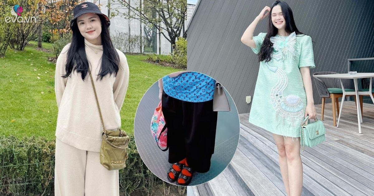 Phân tích trang phục gây tranh cãi
